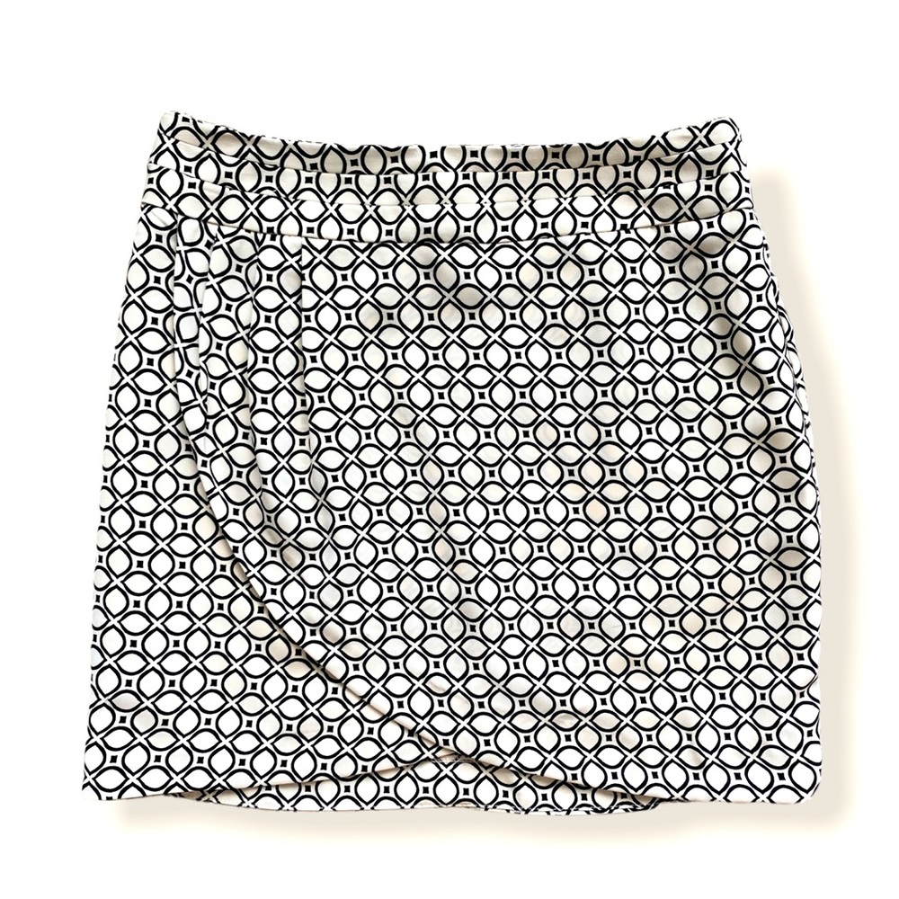 Banana Republic Black&White Petite Mini Skirt